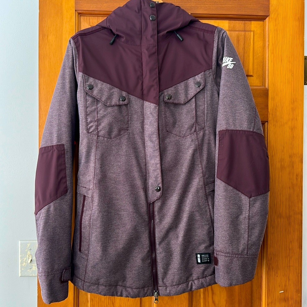 Nike winter/cold weather jacket. Perfect condition! Very warm. Waterproof.